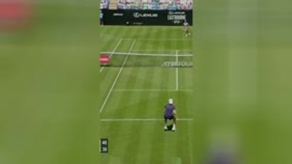 Hot Dog? Fonseca pulls off unbelievable tweener in ATP win