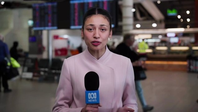 Sydney Airport shuts down two of its three runways due to winds