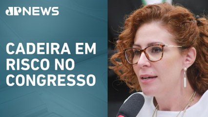 CCJ abre prazo para Carla Zambelli se defender
