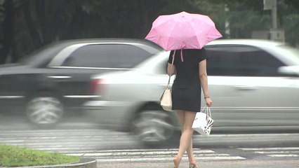 [날씨] 무더위 속 전국 또 장맛비...중북부 오후부터 시작 / YTN