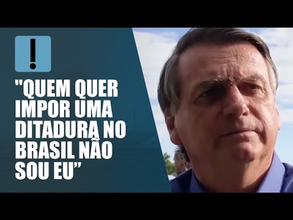 Quem quer ditadura diz que menina tem que abortar, diz Bolsonaro