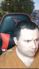 Deux fois dans la même vidéo.😐