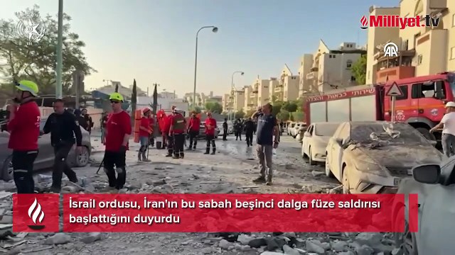 İsrail ordusu, İran'ın bu sabah beşinci dalga füze saldırısı başlattığını duyurdu