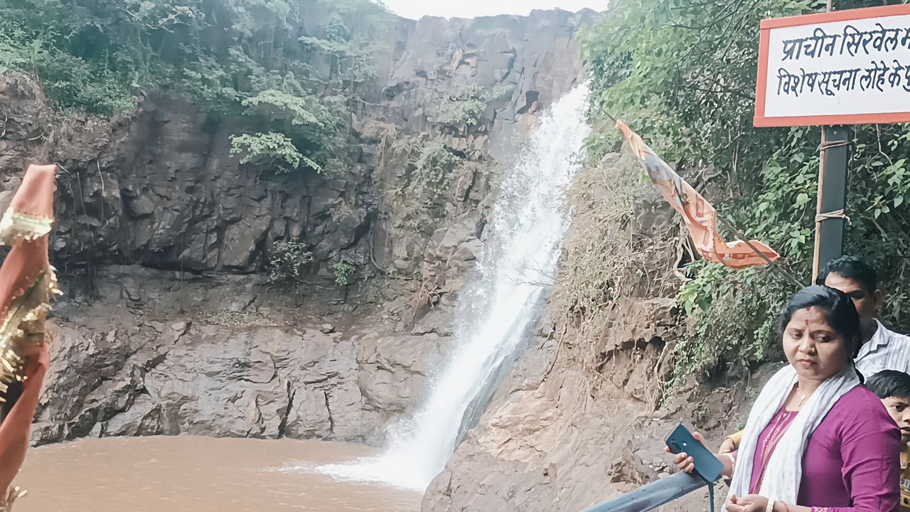 वीडियो स्टोरी : सैलानियों को लुभाने लगा है सिरव...