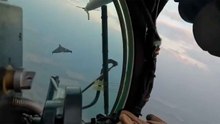 Video: Ukrainischer Mi-24 begleitet Kamikaze-Drohne Geran-2 aus nächster Nähe