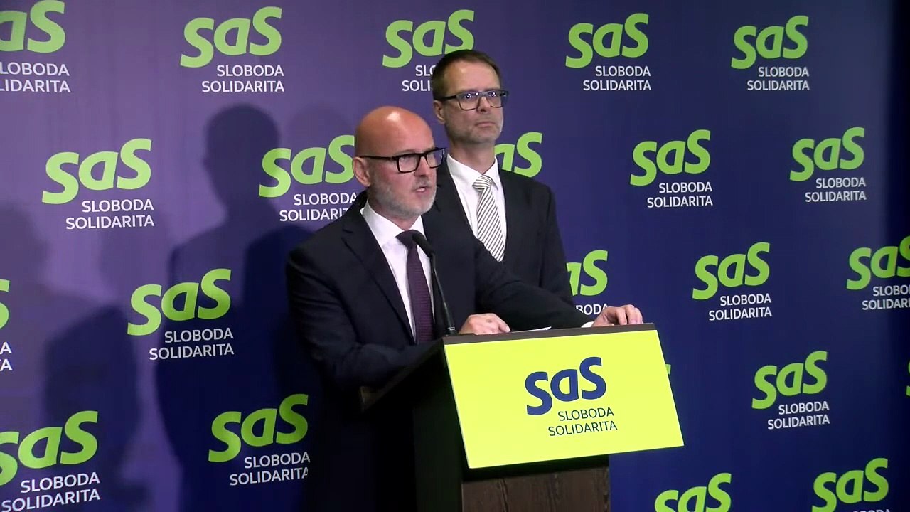 ZÁZNAM: SaS vyzýva na zrušenie tendra na letecké záchranky, chystá podnety na ÚVO aj PMÚ