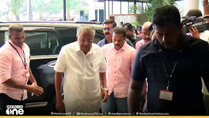 വി.എസിന്റെ ആരോ​ഗ്യനിലയിൽ നേരിയ പുരോ​ഗതി; ആശുപത്രിയിൽ സന്ദർശിച്ച് മുഖ്യമന്ത്രി പിണറായി വിജയൻ