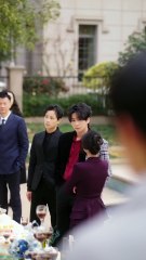 Cinderella Saved Two Drugged CEOs! Unexpectedly, Her Son Hugged Them and Called Them Daddy!