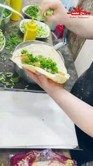 مين متلي بحب سندويشة الفلافل؟