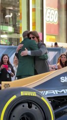 Tom cruise fait sensation à la première de f1 pour soutenir brad pitt : Une retrouvaille hollywoodienne sous le signe de l'amitié et de la vitesse