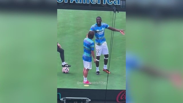 El momento más emotivo del Real Madrid en Charlotte tuvo a Modric como protagonista: vean el gestazo de Rüdiger