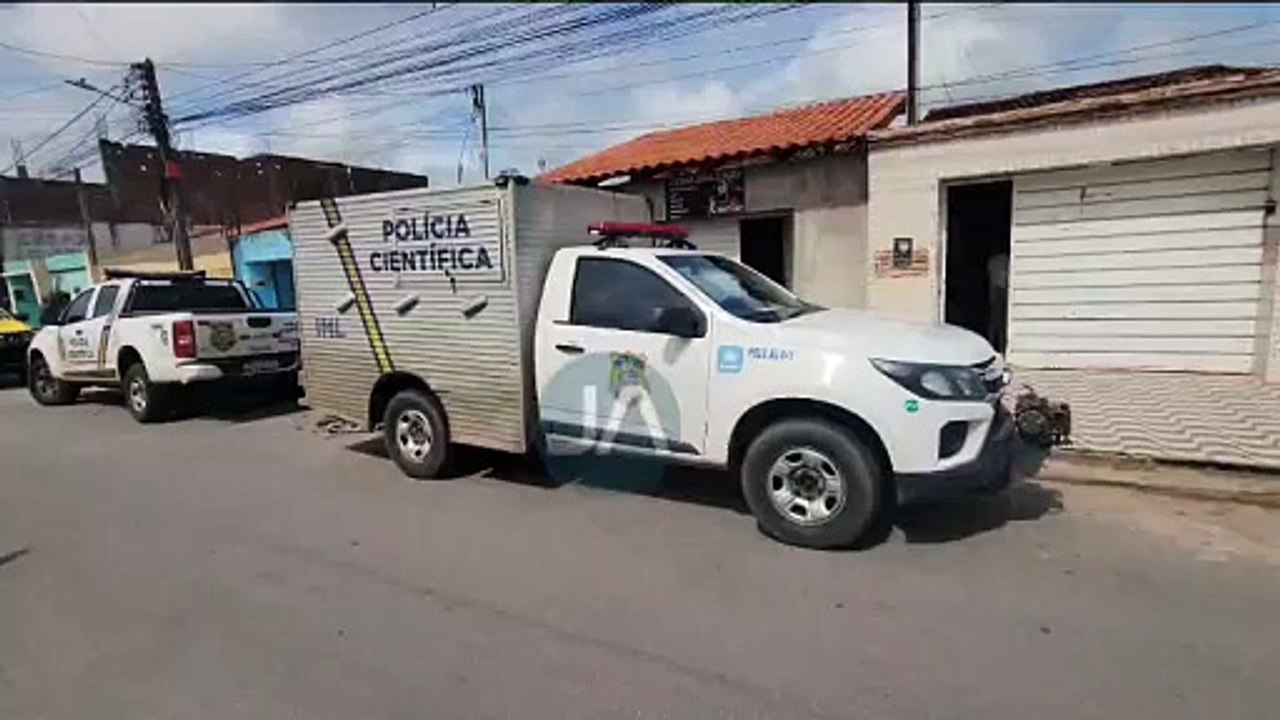 Homem é assassinado com tiros e facadas dentro de casa, na Primavera em Arapiraca