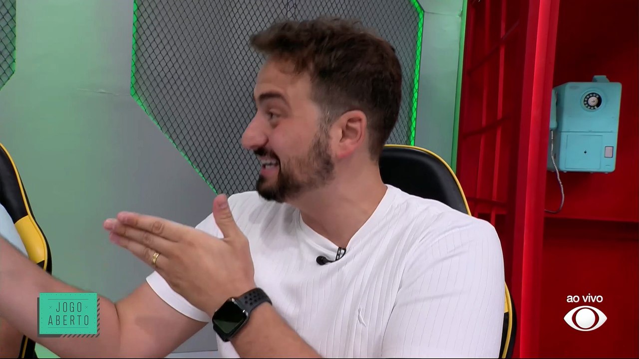 Cappellanes zoa Cicinho: 'Quer profetizar com o São Paulo? Diz que vai cair'