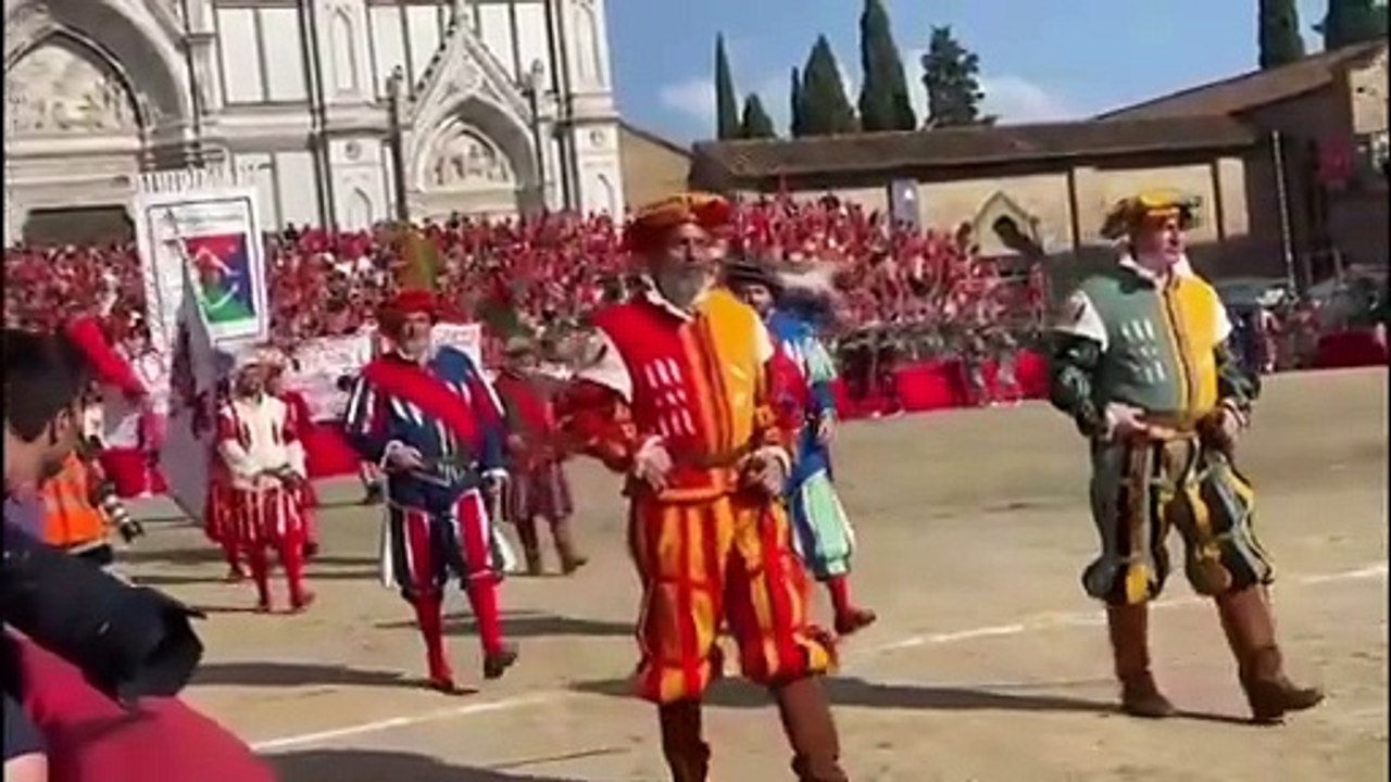 Firenze, finale del calcio storico: le grandi emozioni del pre partita