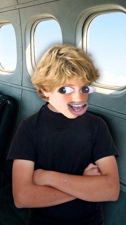 Tu as déjà vu un saut sans parachute ? #shorts #atelierdupixel #humour #blague #drole #viral #ado