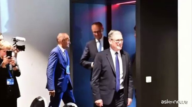 Macron, Merz e Starmer, l'incontro al vertice Nato