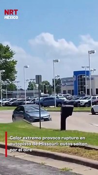Las altas temperaturas en Missouri provocaron que una sección de una carretera se elevara más de 45 centímetros, causando que varios vehículos salieran volando. Las autoridades ya trabajan en la reparación y recomiendan precaución.