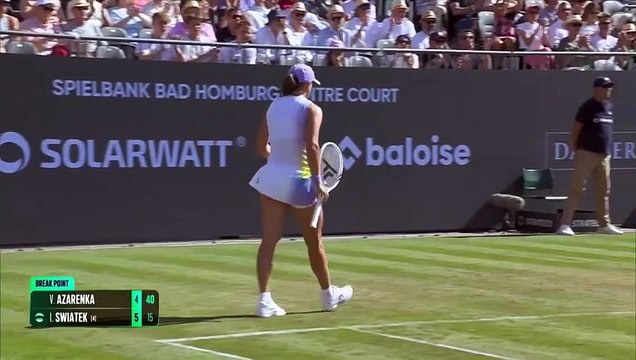 Swiatek starts grass-court season with win over Azarenka