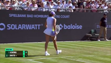 Swiatek starts grass-court season with win over Azarenka
