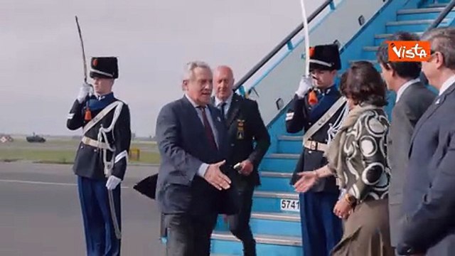 Meloni arriva ad Amsterdam per partecipare al vertice Nato a L'Aja