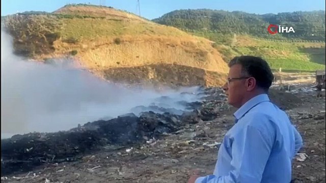 Alaşehir’de çöplük yangını: 1 itfaiye eri dumandan etkilendi