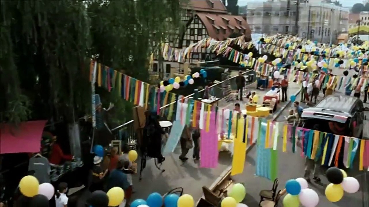 Magiczne drzewo - Czerwone krzesło