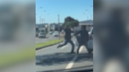 Vídeo mostra briga de trânsito na Av. Rocha Pombo em Cascavel