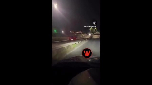 Roma: auto contromano nella notte, ecco il video del frontale sfiorato