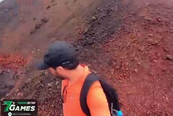 ‘Não é para qualquer um’; Jovem compartilha experiência ao subir trilha em vulcão na Indonésia