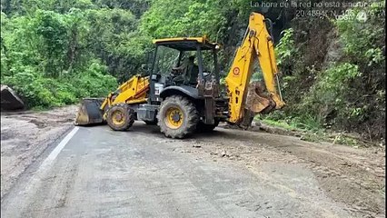 La Secretaría de Comunicaciones Atiende 13 Derrumbes en carretera Melaque a Puerto Vallarta