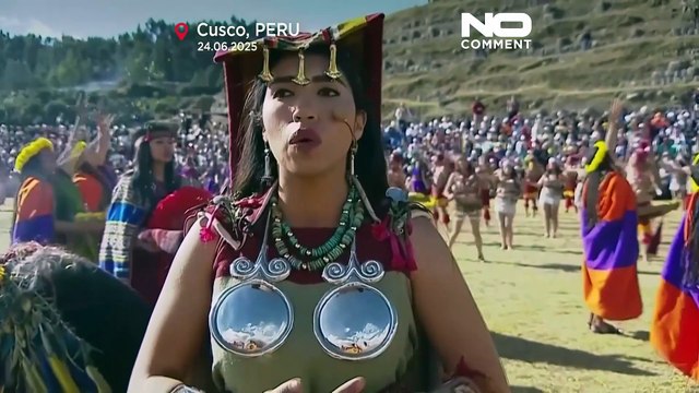 Le Pérou célèbre la fête du soleil sur le site de Sacsayhuaman près de Cusco