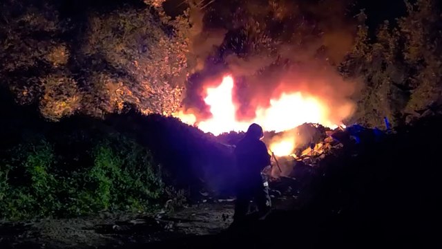 « Fermez vos fenêtres » : les fumées d’un incendie dans le Val-d’Oise incommodent jusqu’à Paris