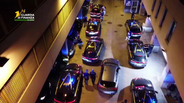 Pusher travestiti da rider, scoperto maxi spaccio di droga a Palermo