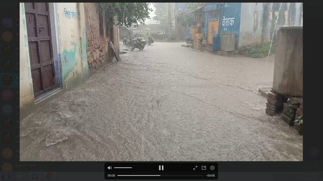 VIDEO: सकट कस्बे में झमाझम बारिश से लोगों को उमस से राहत