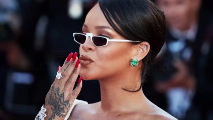 Unghie in rosso: le manicure estive più belle sono scarlatte