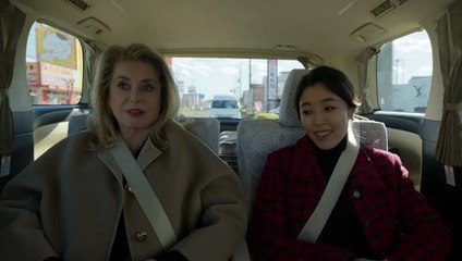 Una magnetica Catherine Deneuve nell'aldilà giapponese di "Spirit World - La Festa delle Lanterne"