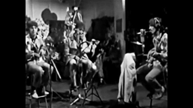 Los Beatles ensayando All You Need Is Love (de Our World , Abbey Road Studios, 25 de junio de 1967)