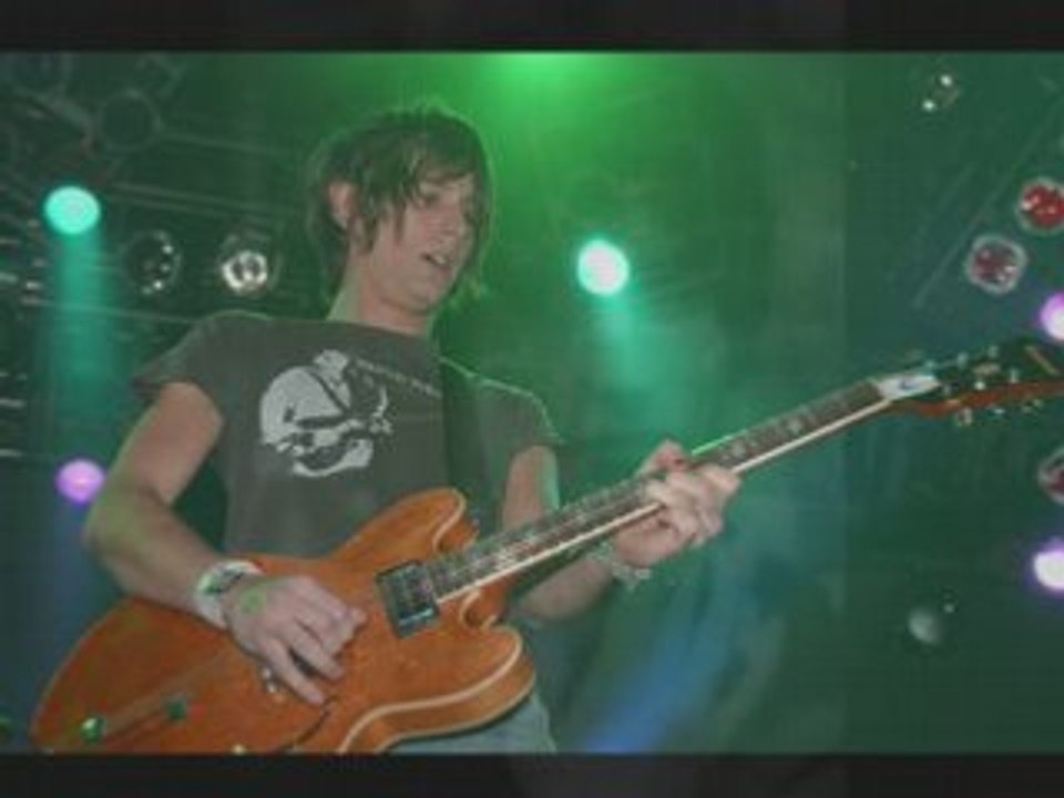Nick Valensi 6 - The Strokes - Elephant Song