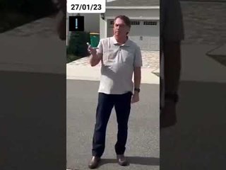 Bolsonaro se defende de acusações sobre cartão corporativo #shorts