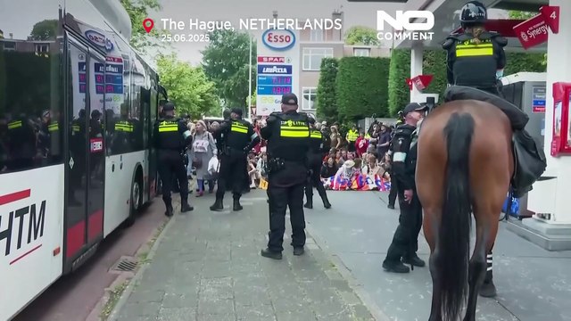 Ativistas da Extinction Rebellion detidos em protesto contra a cimeira da NATO