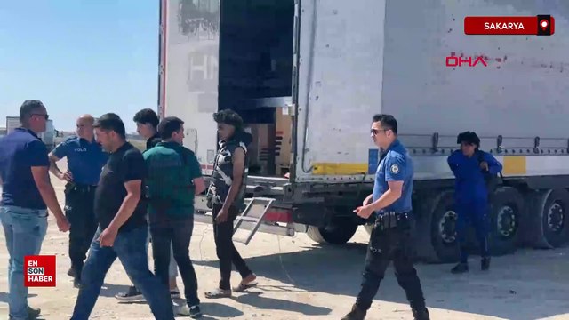 İtalya’ya geldiklerini zanneden 3 kaçak, TIR’dan atlayıp kaçmaya çalıştı