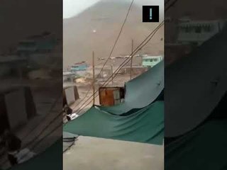 Deslizamentos deixam 15 mortos no Peru #shorts