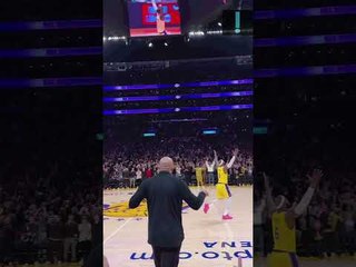 LeBron James estabeleceu novo recorde de pontos da NBA com esta cesta. Ele já marcou 38.390 #shorts