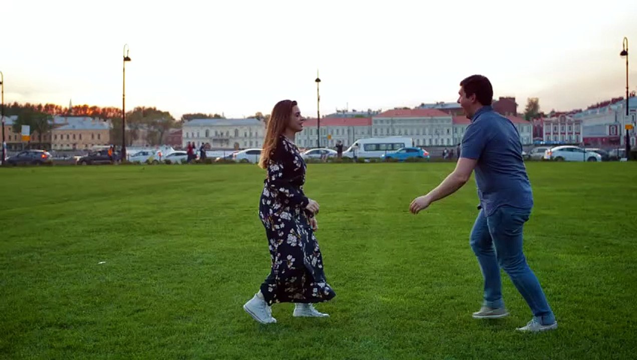 mixkit-a-cute-couple-playing-on-the-grass-4688-hd-ready