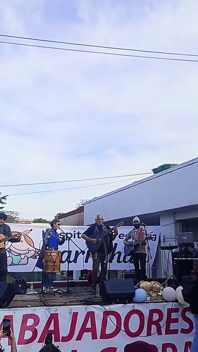 Peteco Carabajal apoyó a los trabajadores del Garrahan