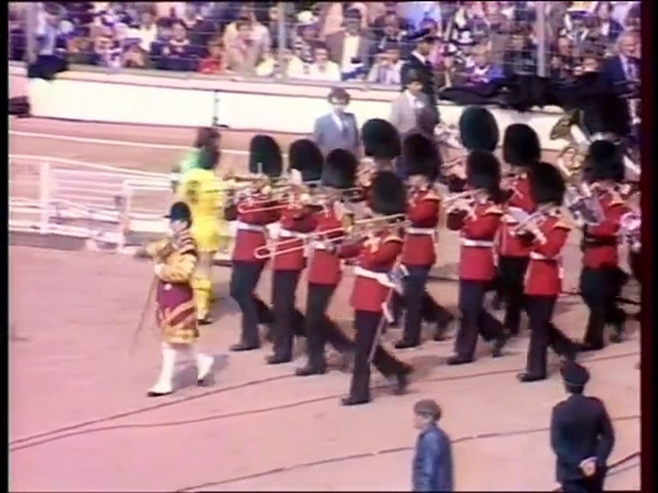 TOTTENHAM HOTSPUR - QUEENS PARK RANGERS - 1982 - SAISON 1981/1982 -