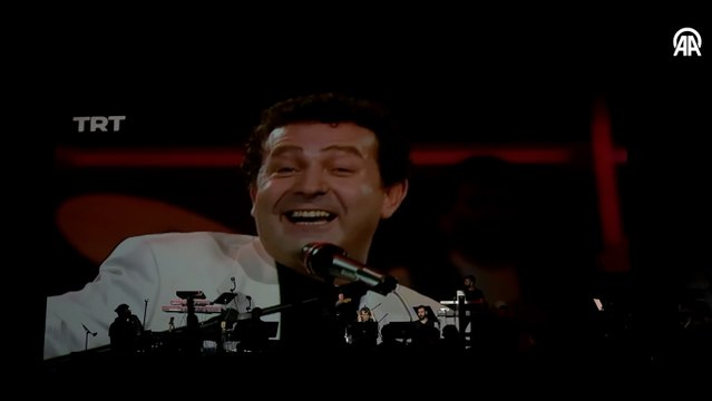 Kayahan vefatının 10. yılında sanatçı arkadaşları tarafından şarkılarıyla anıldı