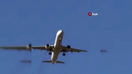 Havalanan yolcu uçağının motorlarından önce alevler sonra dumanlar yükseldi!