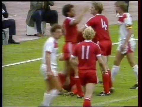 DUSSELDORF - HAMBOURG - 1982 - SAISON 1981/1982 -