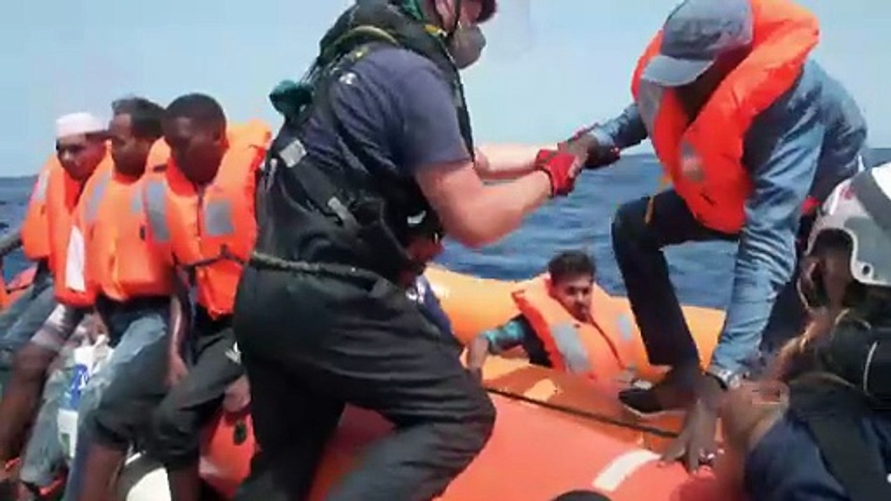 Wadephul: Finanzielle Unterstützung für zivile Seenotretter eingestellt